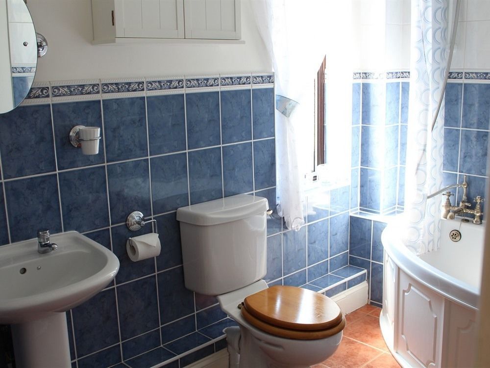 Laurels Guesthouse ويتني المظهر الخارجي الصورة
